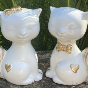 CHAT BLANC COEUR OR